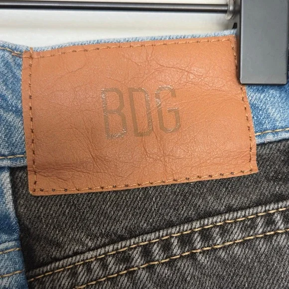 BDG Urban Outfitters Distressed Colorblock Denim Shorts Size 26  Organic Cotton - Picture 8 of 12